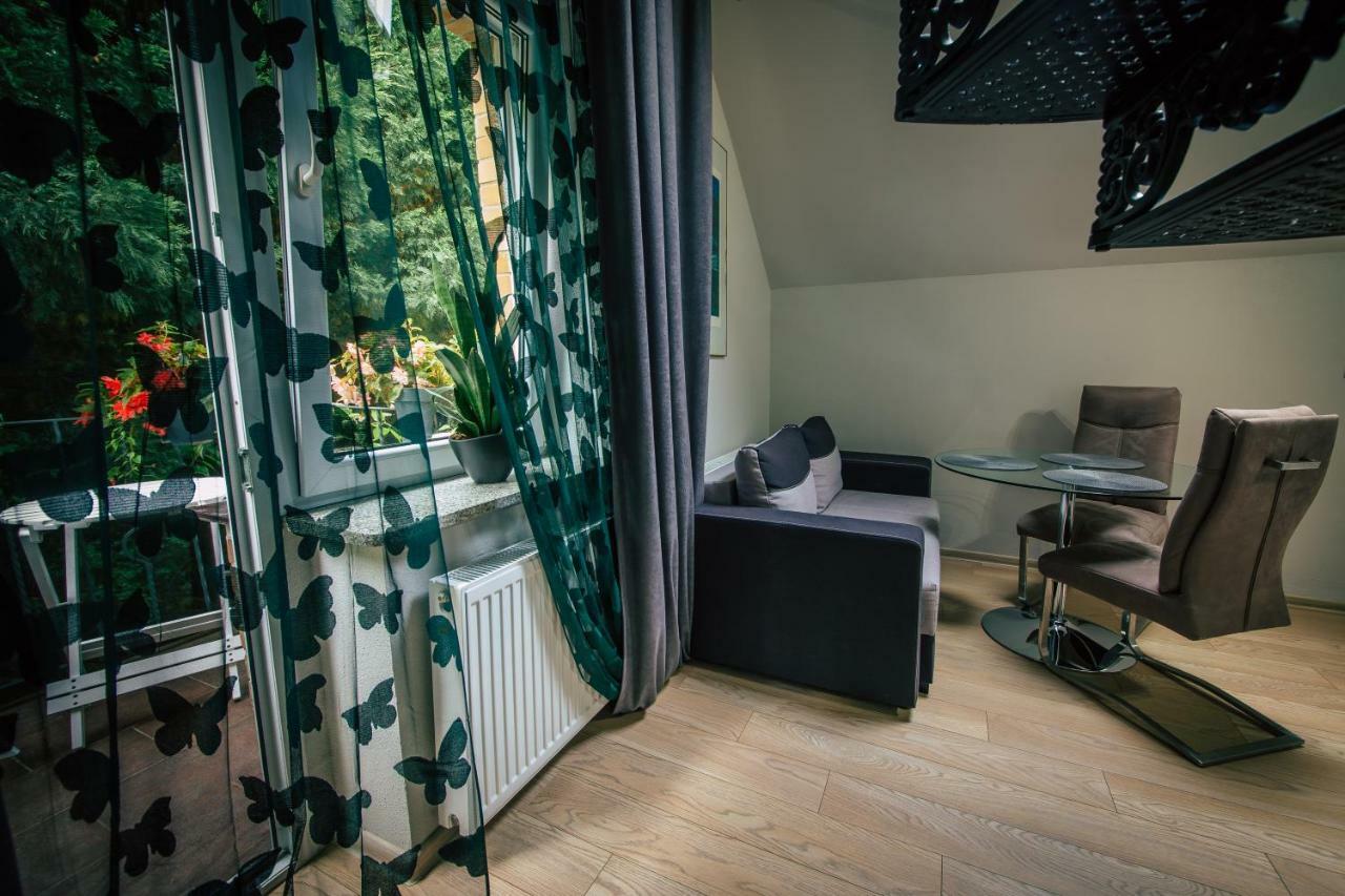 Apartamenty Jablonowa Зелёна-Гура Экстерьер фото